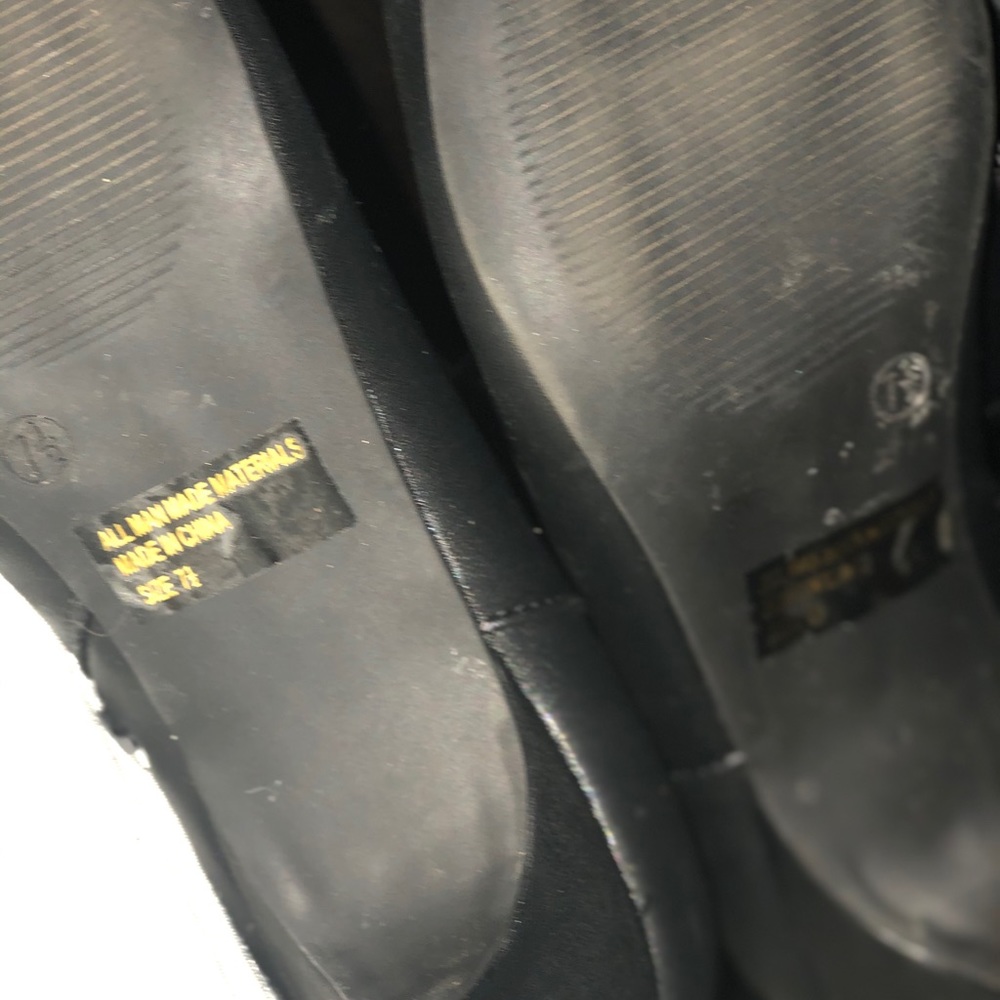Boots - Picture 5 of 6
